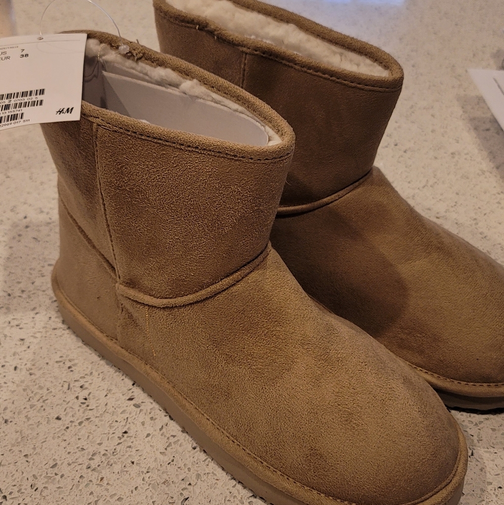 H&M Ankle boots with faux shearling lining